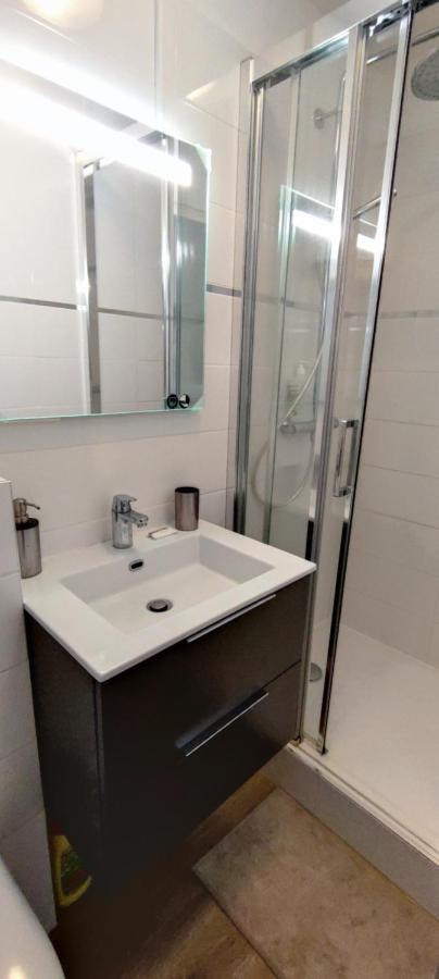 Appart De Charme Plein Centre Apartment La Ciotat Exterior photo